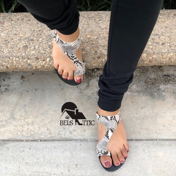 Vegan Snake Print Toe Sandals - Picture 5 of 8